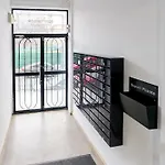 Centre- Walk To Old Town & Parliament Palace Apartment *