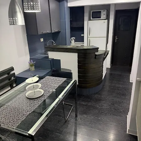 Апартаменты Unirii - Walk To Old Town - Modern 1br - Self Check-in *