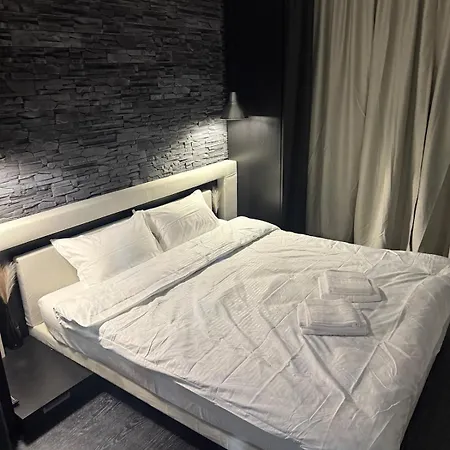 Unirii - Walk To Old Town - Modern 1br - Self Check-in *