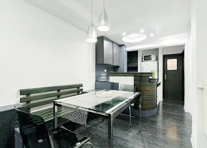 شقة Unirii - Walk To Old Town - Modern 1br - Self Check-in بوخارست