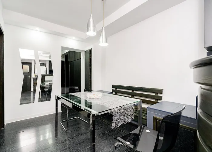 Apartment Unirii - Walk To Old Town - Modern 1br - Self Check-in Bucharest