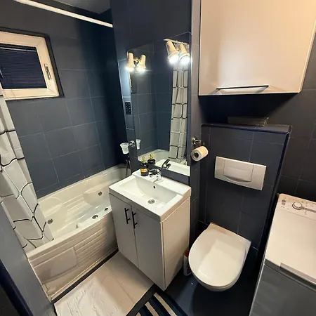 Appartamento Unirii - Walk To Old Town - Modern 1br - Self Check-in Bucarest